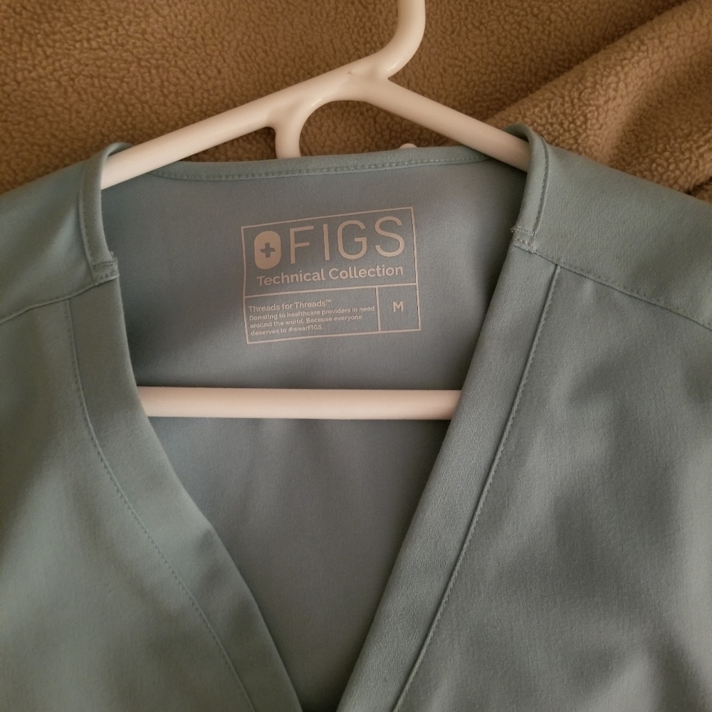 Figs Sea Glass Top and Bottom sz M